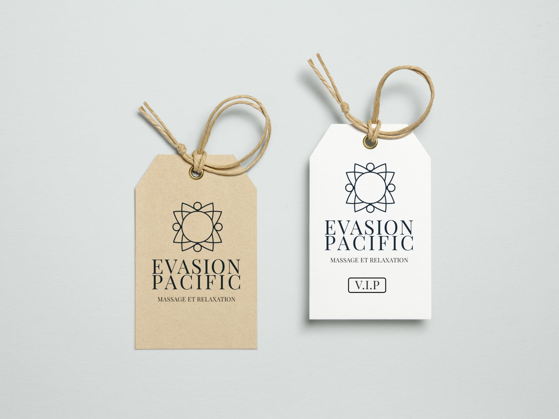 Mehiel Studio - Maison de branding de luxe - Label Tag PSD MockUp 2
